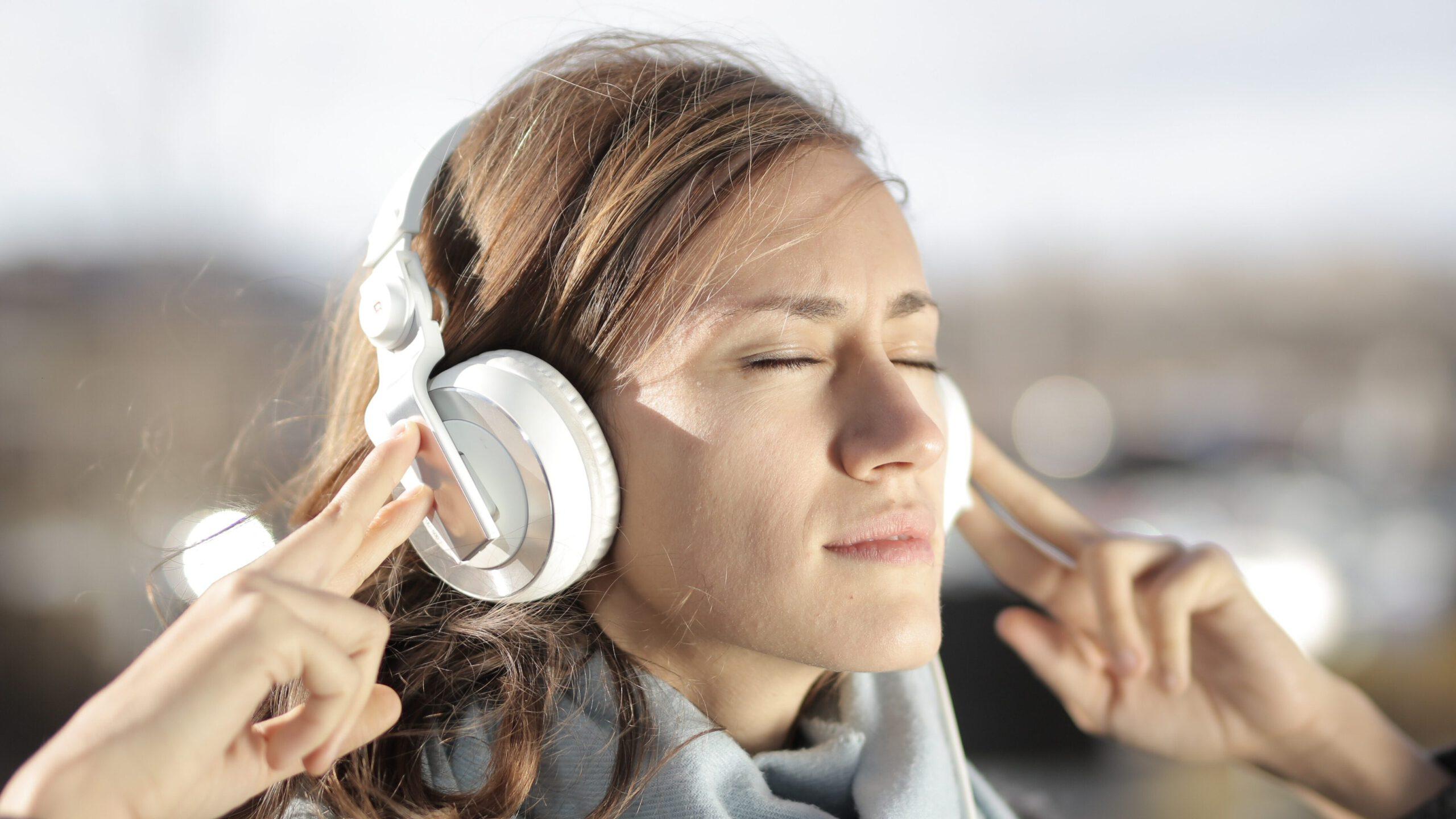 Luister mijn meditaties voor meer rust ontspanning en stilte in je hoofd